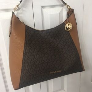 Michael Kors Shoulder bag😻